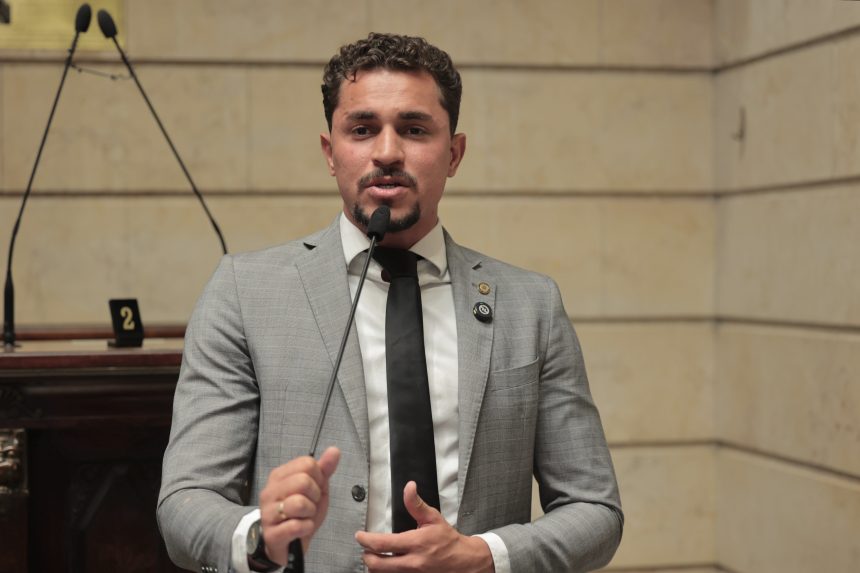 Justiça do Rio mantém prisão do vereador Salvino Oliveira; defesa entra com pedido de habeas corpus