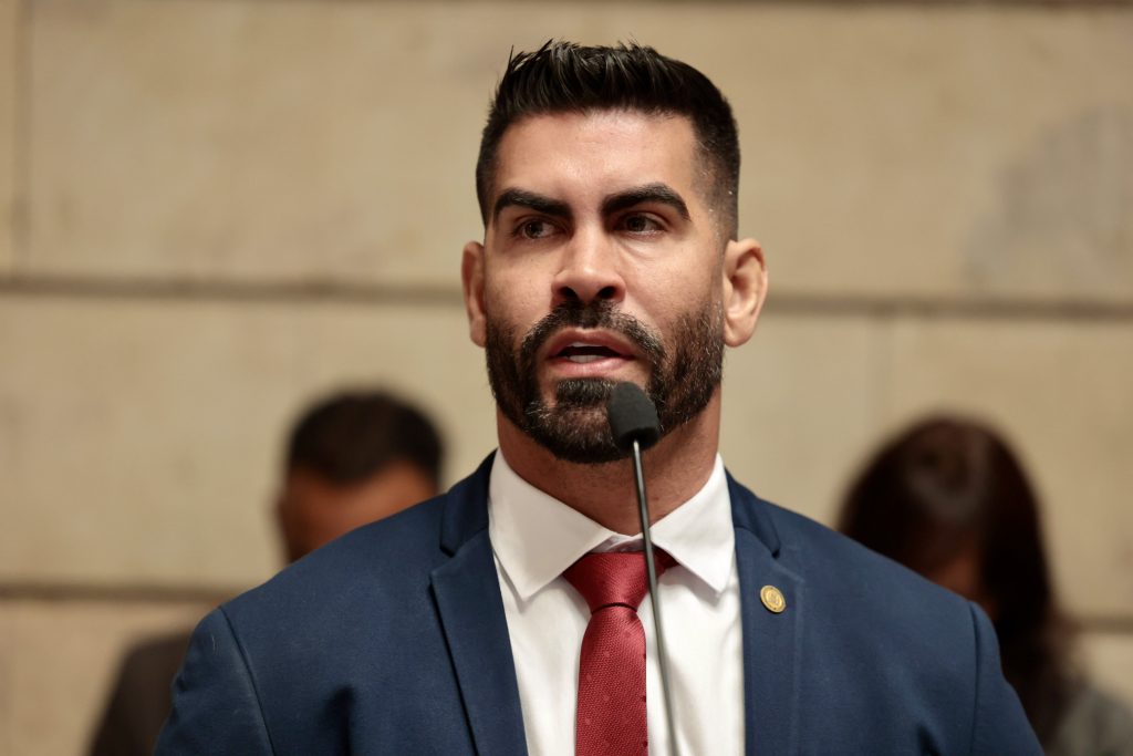 A obra é minha: vereador Marcelo Diniz  assume paternidade dos quiosques da Gardênia Azul que levaram Salvino Oliveira à prisão