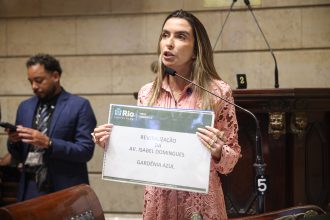 Quiosques da Gardênia Azul: Talita Galhardo contesta paternidade de Marcelo Diniz e diz ser a verdadeira mãe da obra