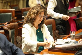 Ex-secretárias de Paes e Cavaliere reassumem cadeiras na Câmara do Rio com foco nas eleições estaduais