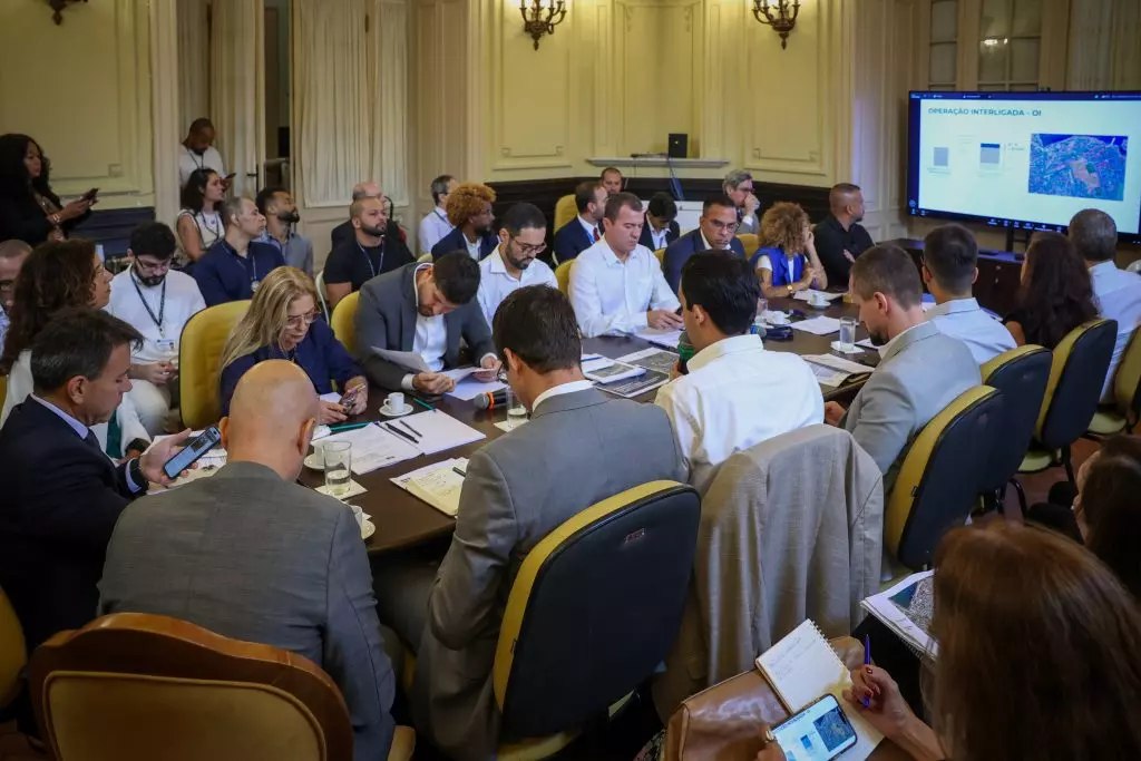 Vereadores levam preocupações à prefeitura sobre o projeto Praça Onze Maravilha 62 55180036346 f538a2171d o