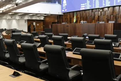 Alerj; PL quer que presidente da Casa assuma governo estadual de forma imediata