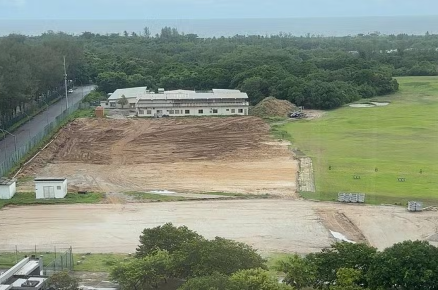 Obras paralisadas no campo olímpico de golfe, na Barra