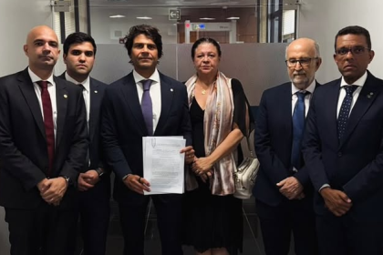 PSD denuncia à PGR, em Brasília, uso da Polícia Civil 'como arma política' na prisão de Salvino Oliveira