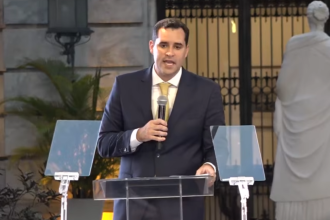 Carnaval 2027 com 15 escolas no Grupo Especial e reajuste anual dos servidores: os compromissos do novo prefeito Cavaliere