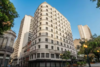 Prédio que vai virar residencial na Rua Uruguaiana