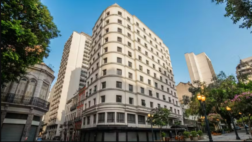 Prédio que vai virar residencial na Rua Uruguaiana