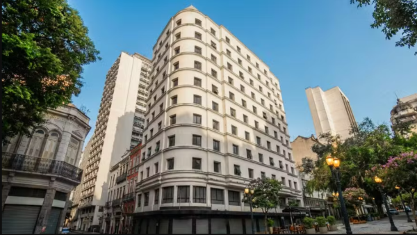Prédio que vai virar residencial na Rua Uruguaiana