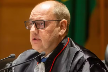 Ricardo Couto de Castro, governador interino que decretou feriadão