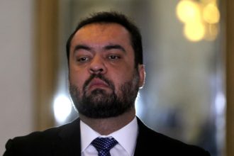 PSD de Paes pede ao STJ o afastamento de Cláudio Castro por atuação na prisão de Salvino Oliveira