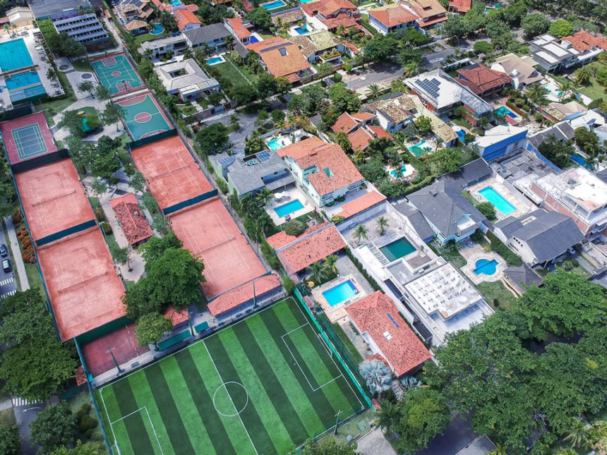 Condomínio Novo Leblon, na Barra da Tijuca, onde fica imóvel deixado pelo "Rei das Quentinhas"