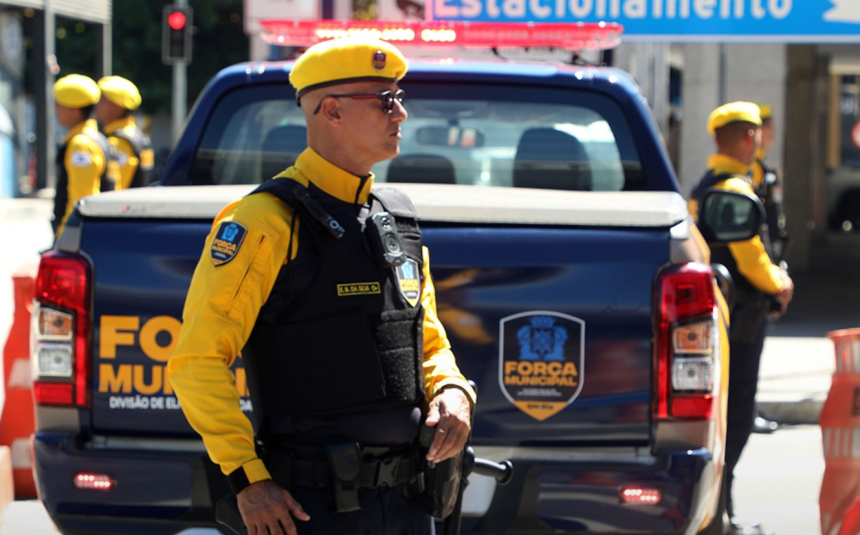 Agentes da Força Municipal em atuação no Rio