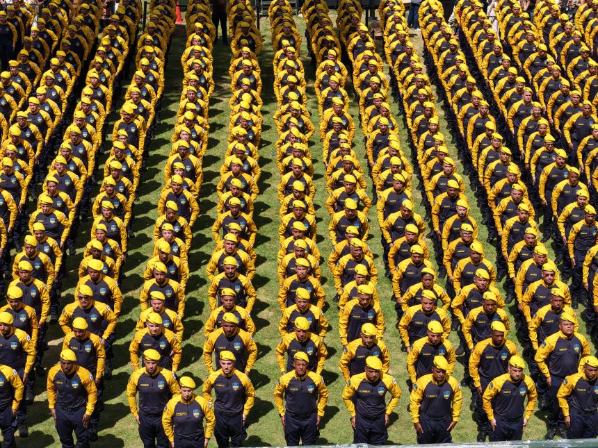 Formatura dos agentes armados da Força Municipal
