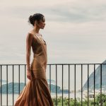 Após a pausa de uma década do evento e tentativa de relançamento em 2016 sob outro nome, a semana de moda do Rio de Janeiro retorna ao Píer Mauá