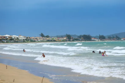 Praia Rasa, na divisa entre Armação do Búzios e Cabo Frio