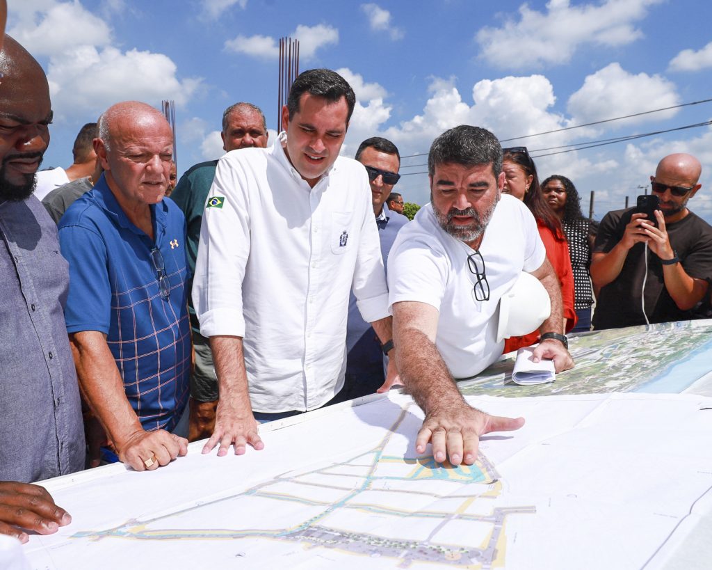 Prefeito Eduardo Cavaliere inicia mandato nas obras do BRT na Zona Oeste e promete seguir no caminho de Paes 62 TerminalBRT BairroImperial2 Foto MARCO ANTONIO LIMA 1
