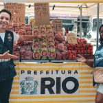 Ambulantes de Madureira recebem novas barracas