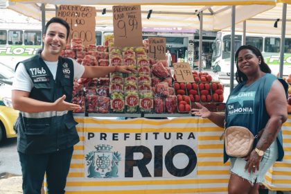 Ambulantes de Madureira recebem novas barracas