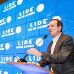 O prefeito Eduardo Paes (PSD) discursa em evento do Lide