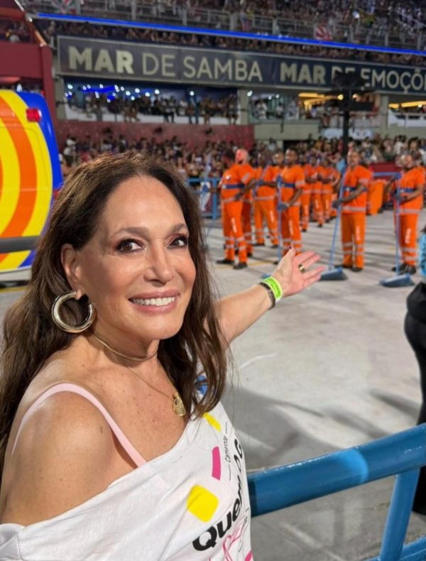 Aclamada por garis no carnaval, Susana Vieira é acionada na Justiça por dívida relacionada à coleta de lixo em Búzios