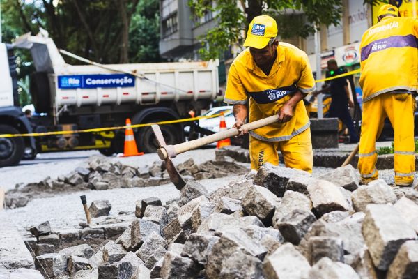Prefeitura do Rio inicia obras de revitalização em calçadas no Centro Histórico e em Vila Isabel
