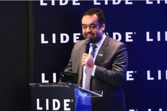 O governador Cláudio Castro