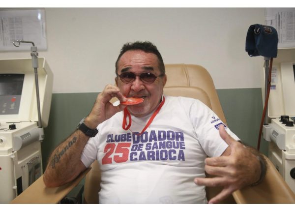 O segurança pode ter salvado 164 pessoas ao longo do tempo em que saiu de casa, em Anchieta, desceu na Central do Brasil e caminhou até o Hemorio.