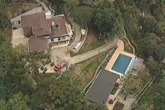 A casa do presidente afastado da Assembleia, Rodrigo Bacellar (União), em Teresópolis