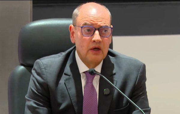 governador interino adia convocação e envia ofício ao TSE para confirmar se será direta ou indireta