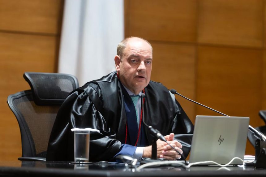 O desembargador Ricardo Couto