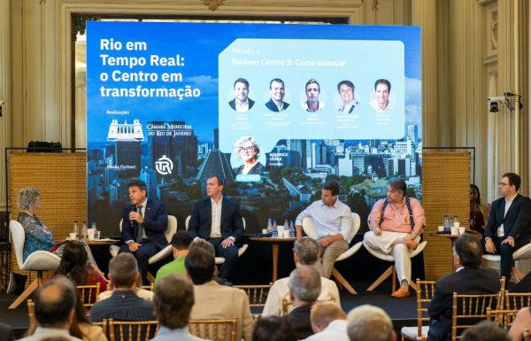 O Rio em Tempo Real: Câmara, prefeitura e empresários discutem o futuro do Reviver Centro para além dos lançamentos imobiliários 48 "Rio em Tempo Real: o Centro em transformação", evento na Câmara do Rio discute o futuro do Reviver Centro
