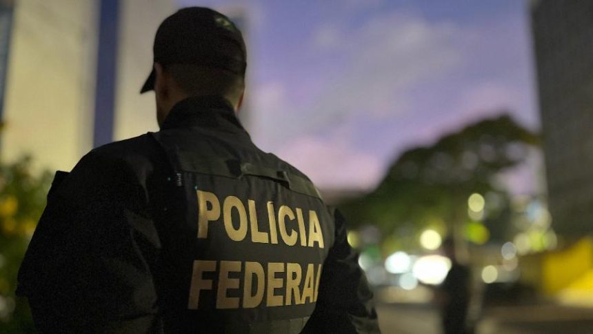 Agente da Polícia Federal em operação contra delegado