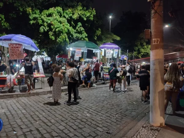 Tradicional ponto de encontro de jovens universitários, a Praça da Cantareira, em Niterói, será revitalizada 48 Tradicional ponto de encontro de jovens universitários, a Praça da Cantareira, em Niterói, será revitalizada