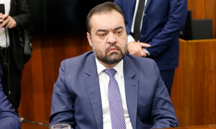 Cláudio Castro, alvo de ação da polícia penal