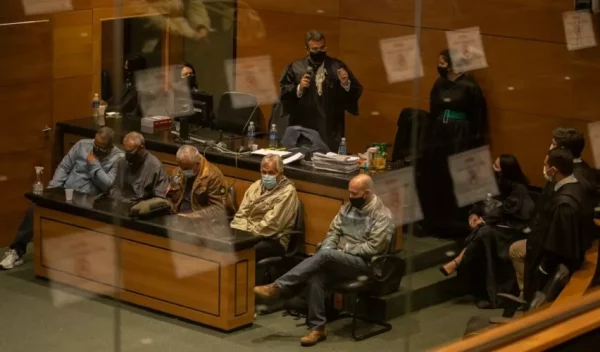 Cinco policiais absolvidos pela chacina de Nova Brasília