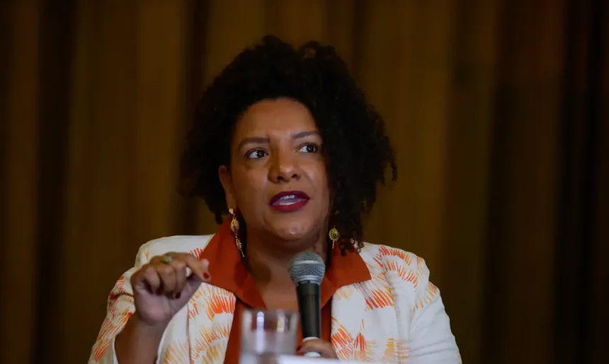 Deputada Renata Souza (PSOL), da Comissão de Defesa dos Direitos da Mulher da Alerj