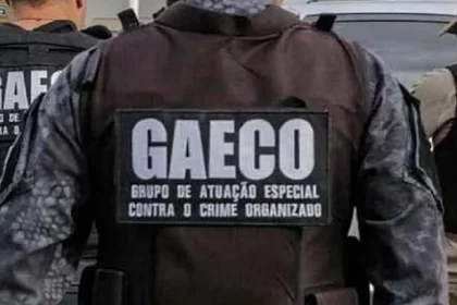 Agentes do Gaeco/MPRJ em operação contra golpe da falha no Pix