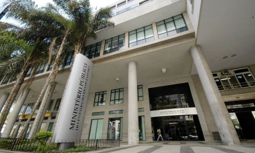 Ministério Público do Rio lança concurso com 57 vagas para promotor; salário é de R$ 37,7 mil