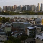 Imagem aérea da Muzema, que está entre comunidades "piloto" de projeto de reocupação