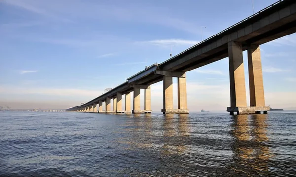 Ponte Rio-Niterói terá interdição temporária para obras de pavimento nesta terça (24)