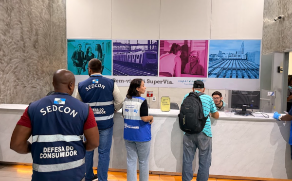 Fiscalização do Procon-RJ na Central do Brasil