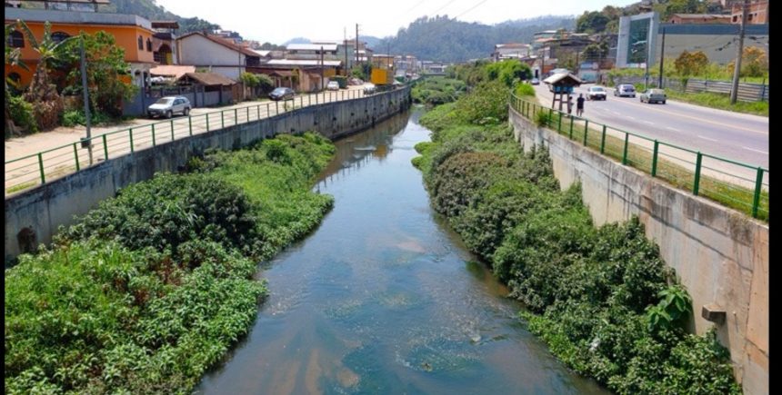 Rio Bengalas, em Nova Friburgo, receberá obras de rebaixamento da calha e reconstrução de travessias para ampliar a capacidade de escoamento e reduzir o risco de enchentes