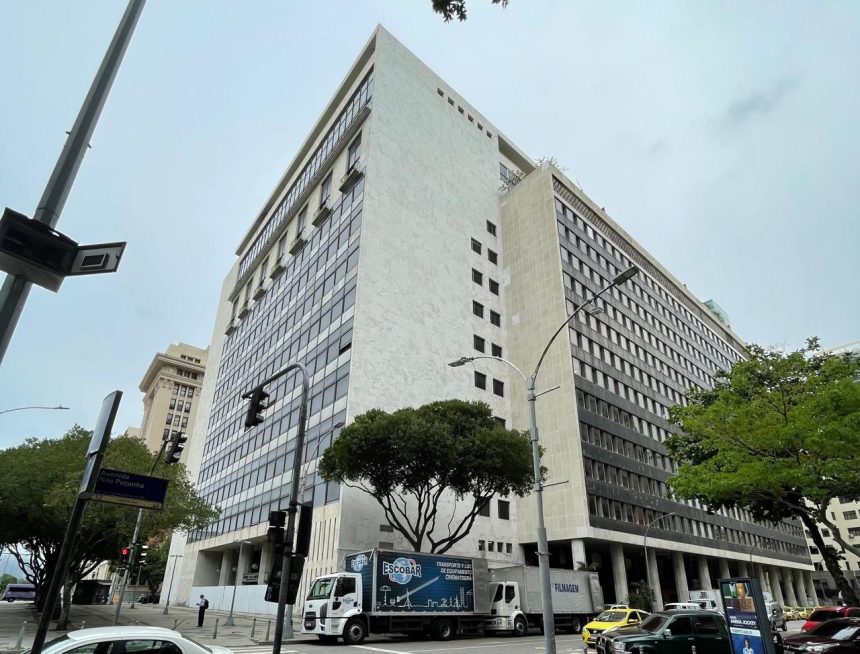 Prédio histórico do Jockey Club Brasileiro, no Centro do Rio, entra em acordo com a Prefeitura para abatimento de dívida de R$ 280 milhões em impostos.