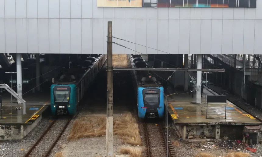 Trem da SuperVia no Rio