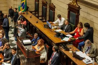 Vereadores aprovam projeto que facilita testes de inovação por empresas no Rio