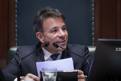 Presidente da Câmara do Rio e três vereadores do PSD viajam aos EUA a convite da Polícia de Nova York