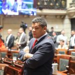 Alvo da direita e de empresários, projeto do PT que torna ambulantes patrimônio imaterial é adiado na Câmara do Rio