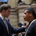PSD e PL se juntam na Câmara do Rio e derrubam projeto do PT que tornava ambulantes patrimônio da cidade