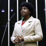 Diretório do PT confirma apoio a Paes ao governo do estado e lança Benedita ao Senado, com Felipe Pires como primeiro suplente