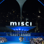 Quarto dia do RioFW acelera, desacelera e reforça que a moda sabe acompanhar o compasso da vida